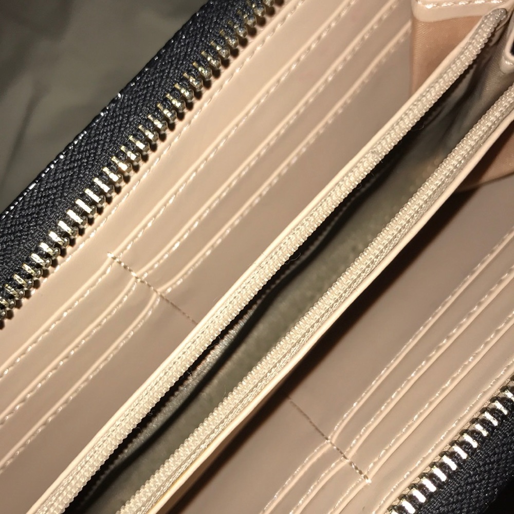 Guess wallet! - Picture 3 of 4